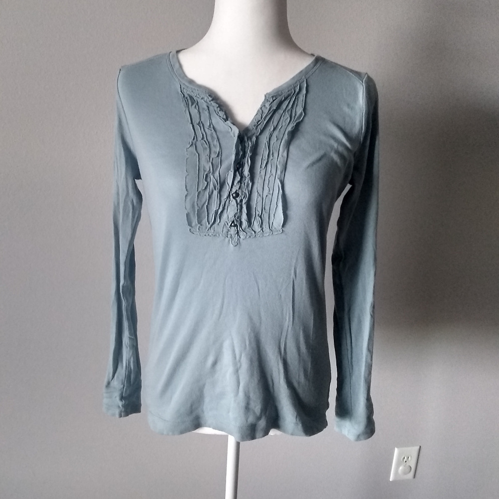 Eddie Bauer, long sleeve knit top w/ruffles